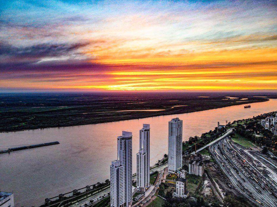 Pemandangan Sungai Parana di Kota Rosario, Argentina. (instagram.com/rosarioarg_)