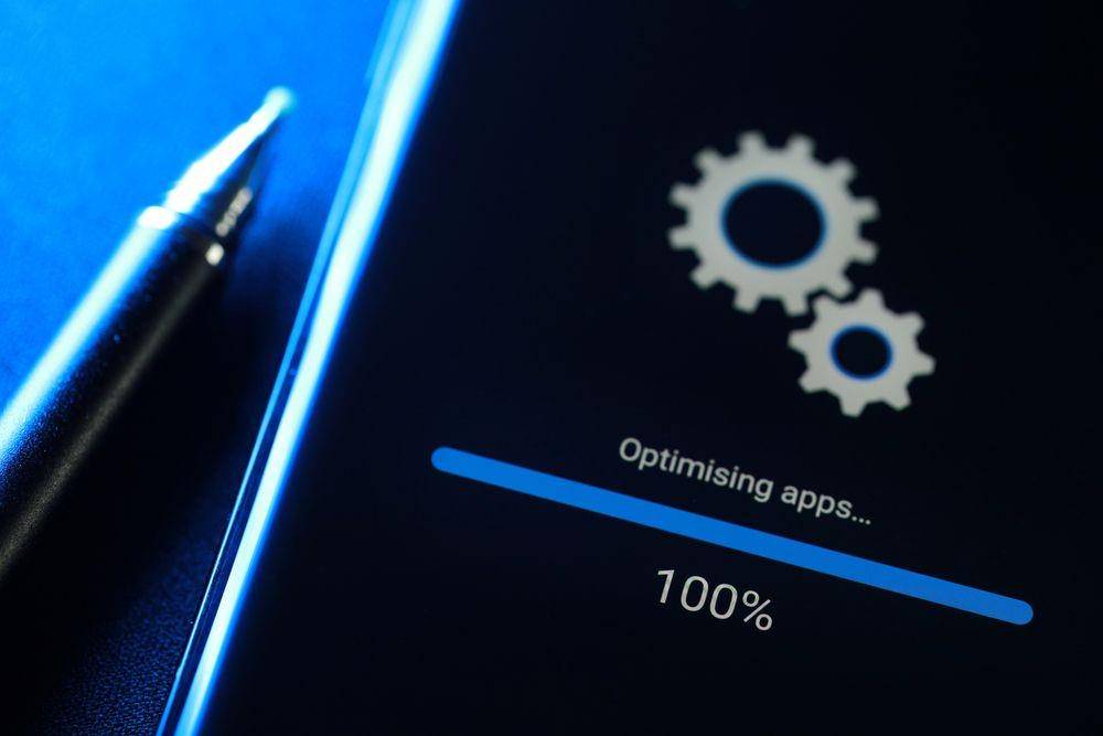 Memperbarui sistem operasi baik untuk HP kamu (Shutterstock/TY Lim)