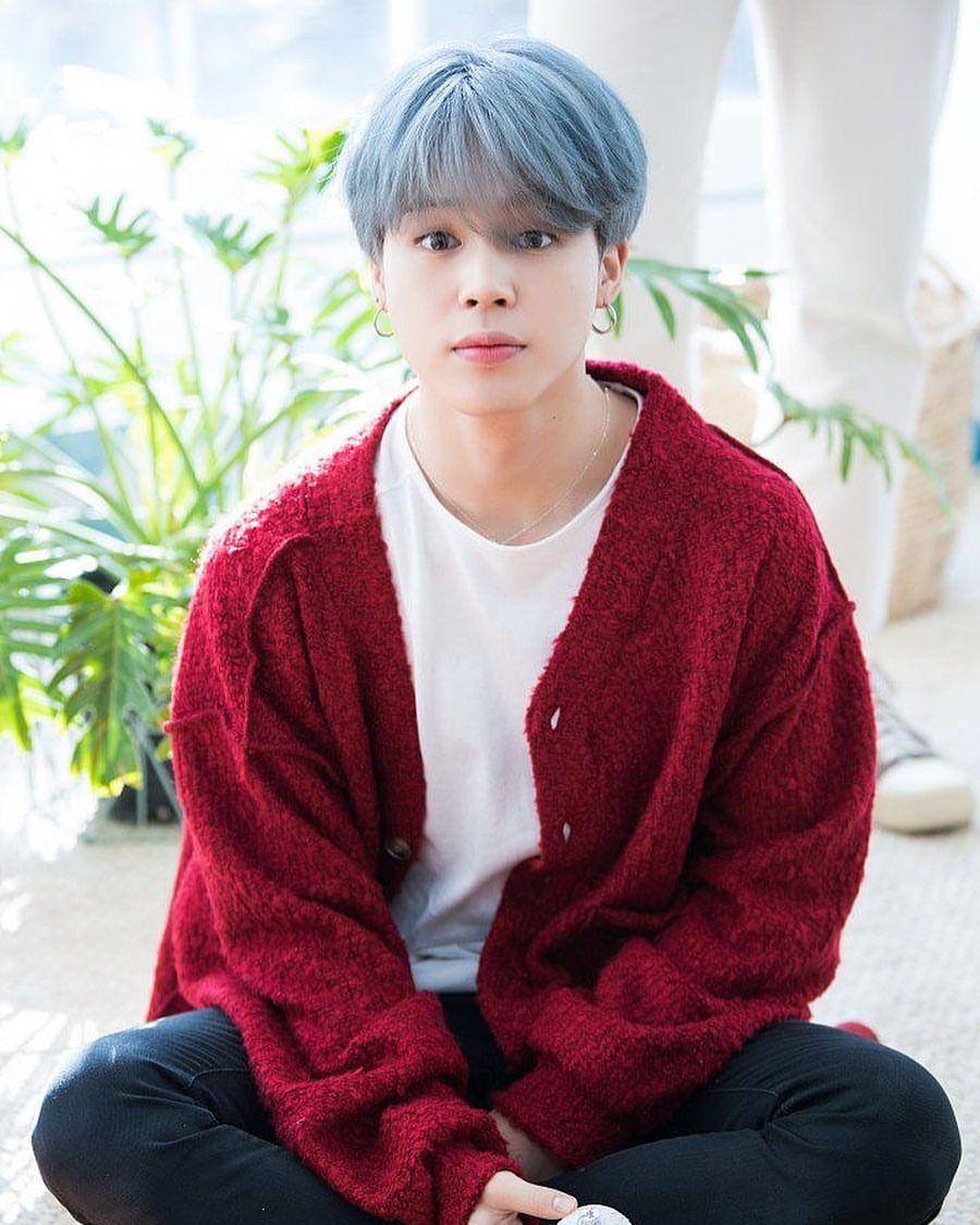 Ide style kencan simpel ala Jimin BTS (Instagram.com/jimin)
