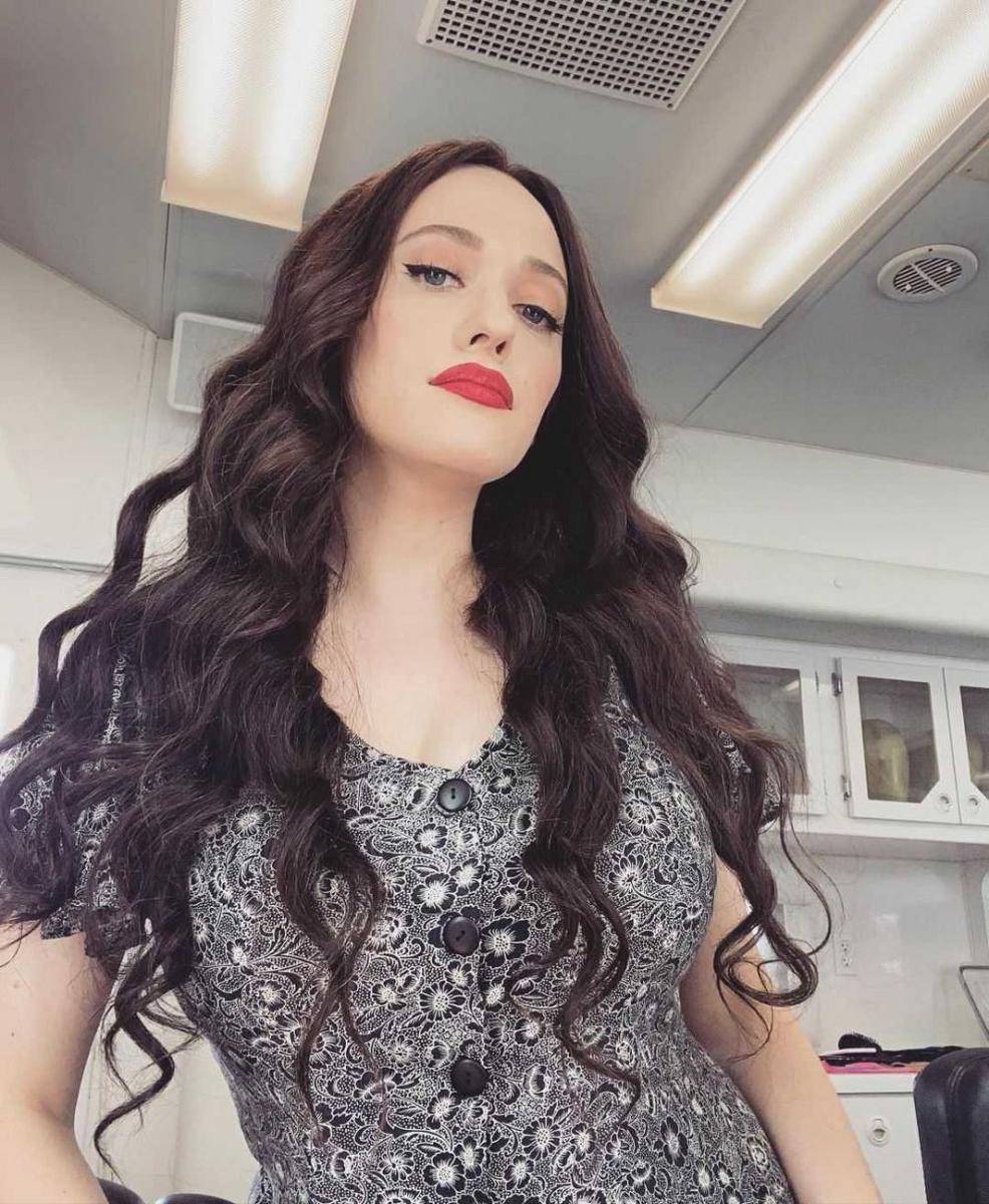 Kat Dennings (instagram.com/katdenningsss)