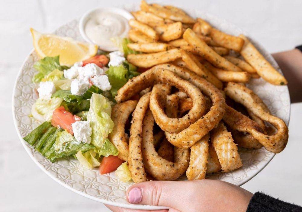 salt and pepper calamari (Instagram.com/thefishandburgerco)