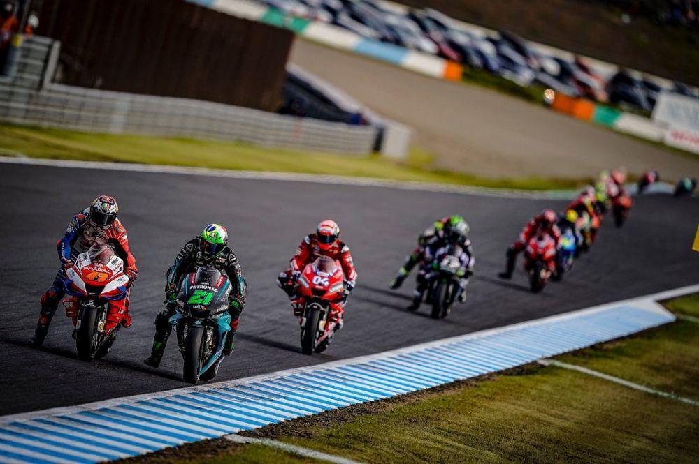 10 Potret Liburan Para Pebalap MotoGP, Ada yang Coba Olahraga Baru!