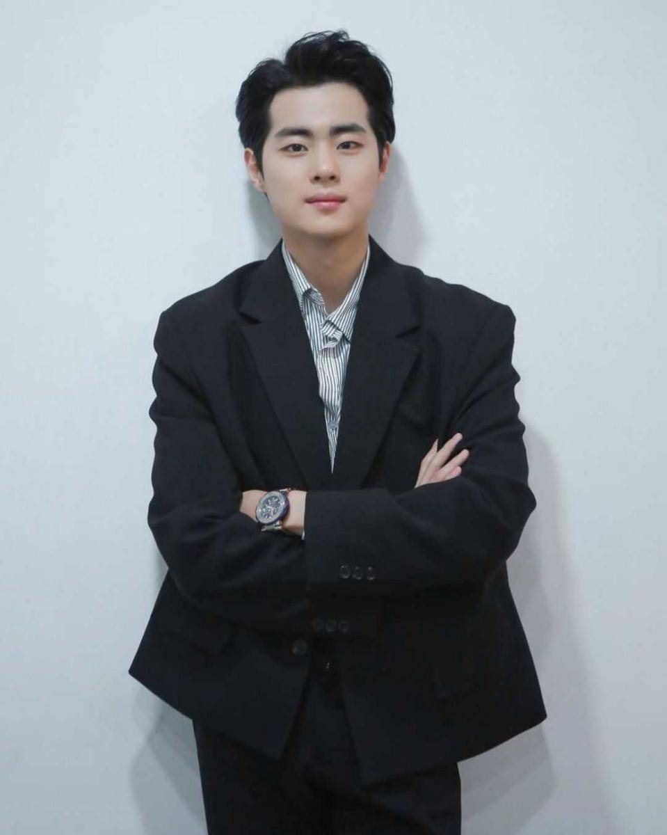 Jo Byeong Gyu (instagram.com/bk_arta)