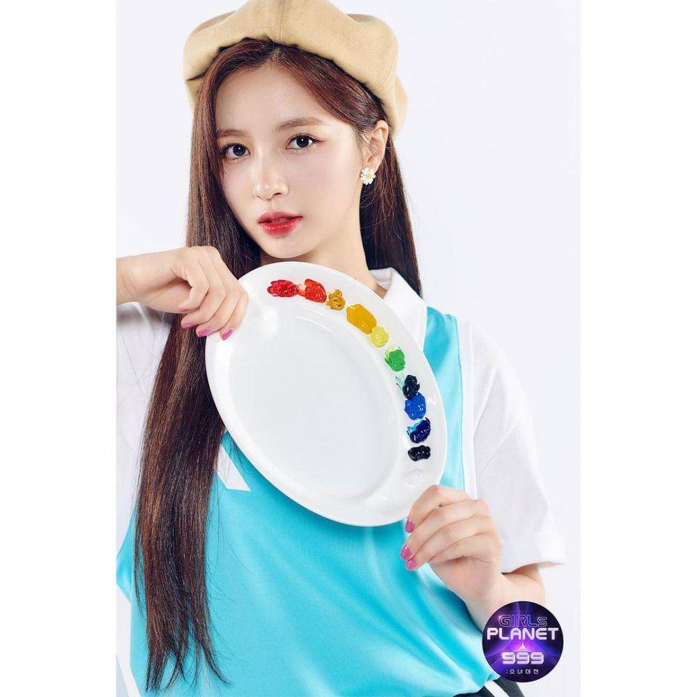 Jiwon Cherry Bullet (instagram.com/girlsplanet999)