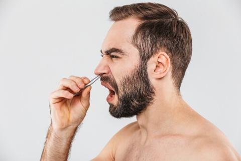 Suka Cabut Bulu Hidung? Kenali Risiko Kesehatan dari Kebiasaan Ini