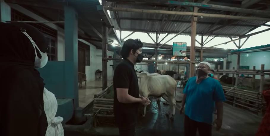 Atta dan Aurel beli persiapan hewan kurban (youtube.com/AH)