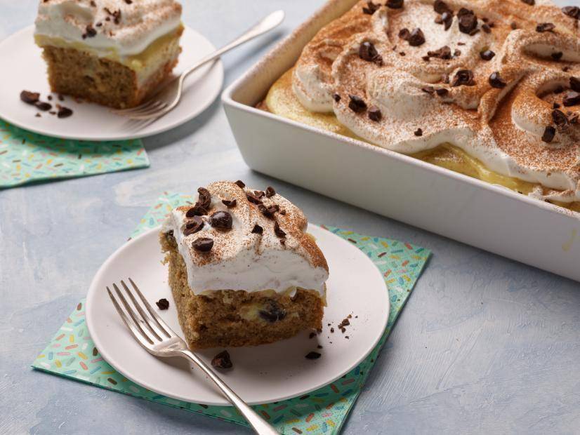 ilustrasi coffee poke cake (foodnetwork.com)
