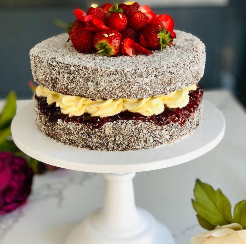 ilustrasi lamington (Instagram.com/justtbaked)