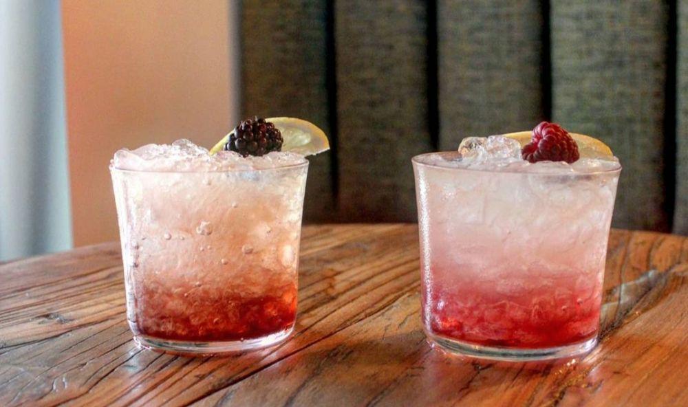 6 Minuman Segar Khas Inggris, Penghilang Dahaga Saat Hari Panas