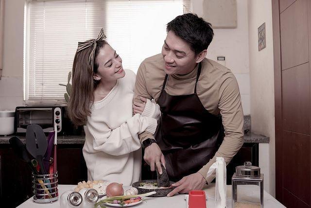 9 Post Wedding Ifan Seventeen dan Citra Monica, Mesra Masak Bersama