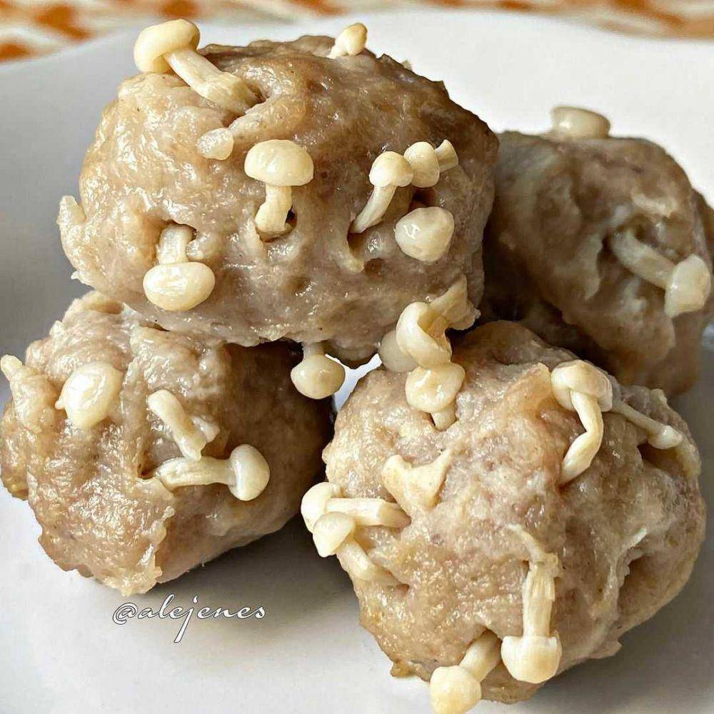 Bakso Corona (instagram.com/kuliner_lampung)