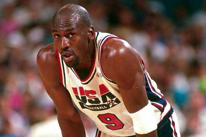 Michael Jordan (essentiallysports.com)