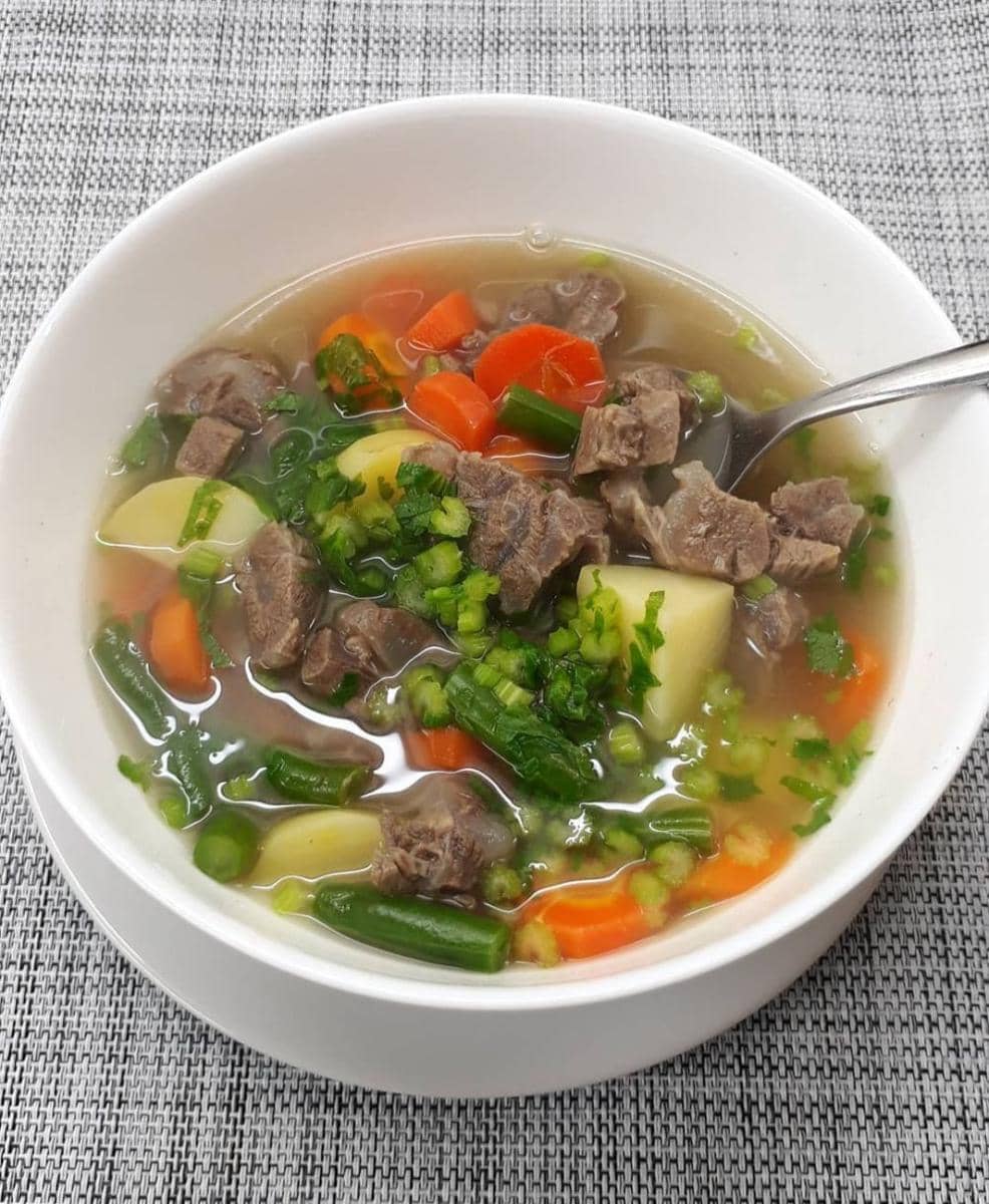 Sup sengkel bening (Instagram.com/yue_cooking)