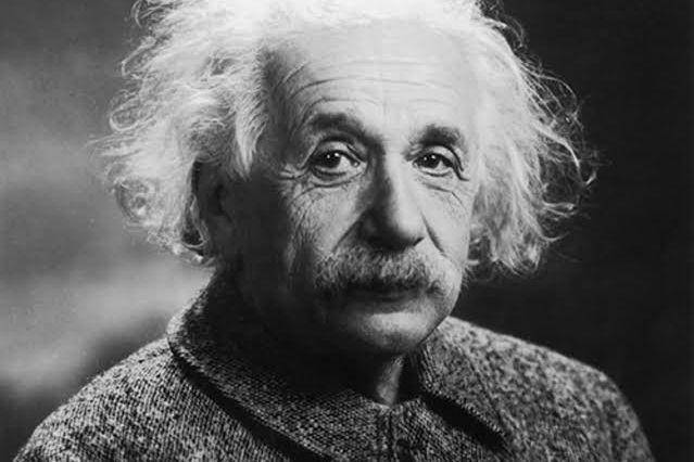 Albert Einstein (biography.com)