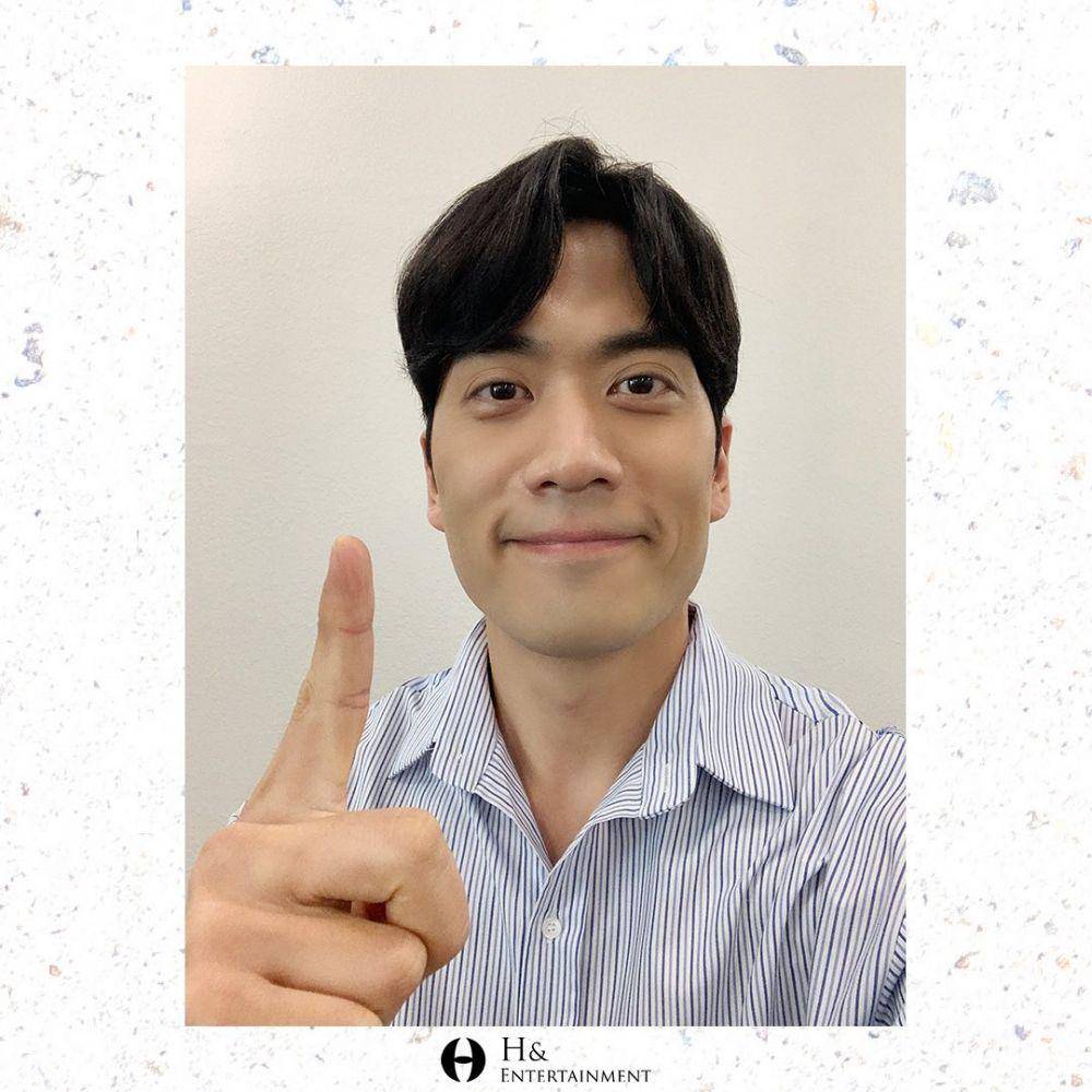Ahn Chang Hwan (instagram.com/h_and_ent)