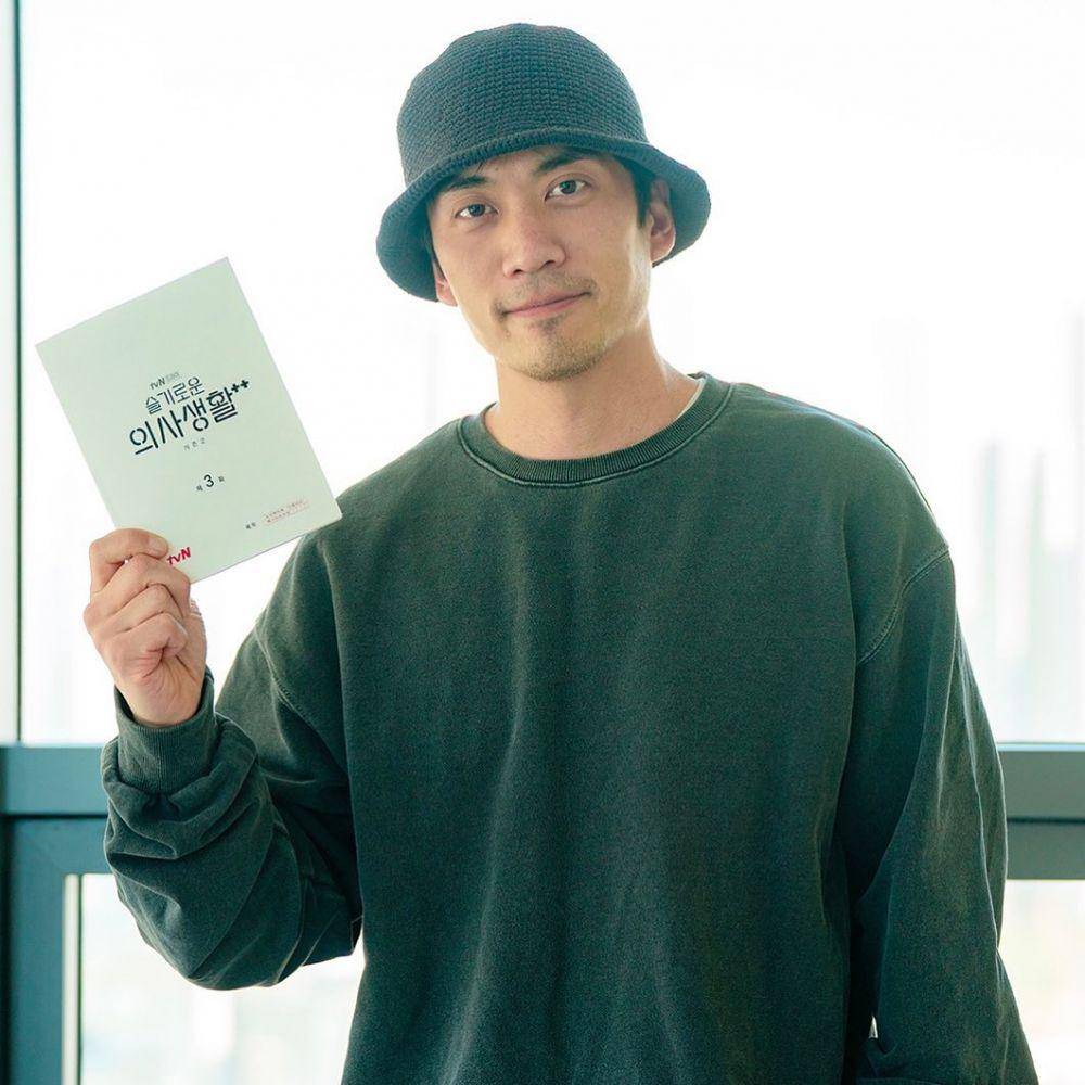 Ahn Chang Hwan (instagram.com/h_and_ent)