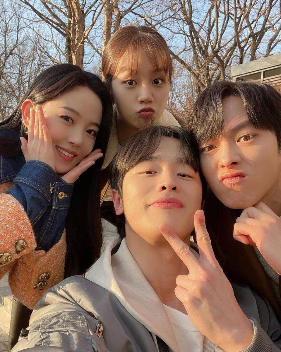 Kang Han Na, Jang Ki Yong, Hyeri, dan Kim Do Wan (instagram.com/k_hanna_)
