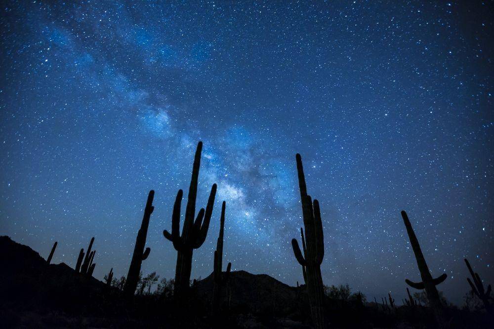 ilustrasi langit malam (pexels.com/Pixabay)