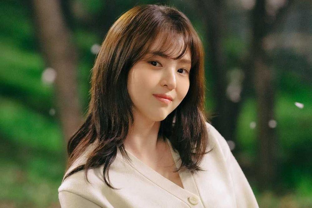 9 Harga Koleksi Tas Han So Hee di KDrama Nevertheless