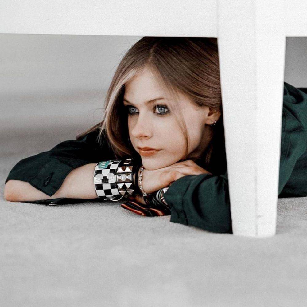 Avril Lavigne (instagram.com/avrillavigne)