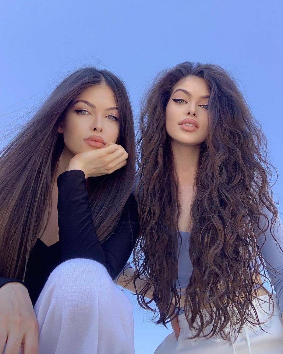 Gulcan Sahinur Twins (instagram.com/thegstwins)