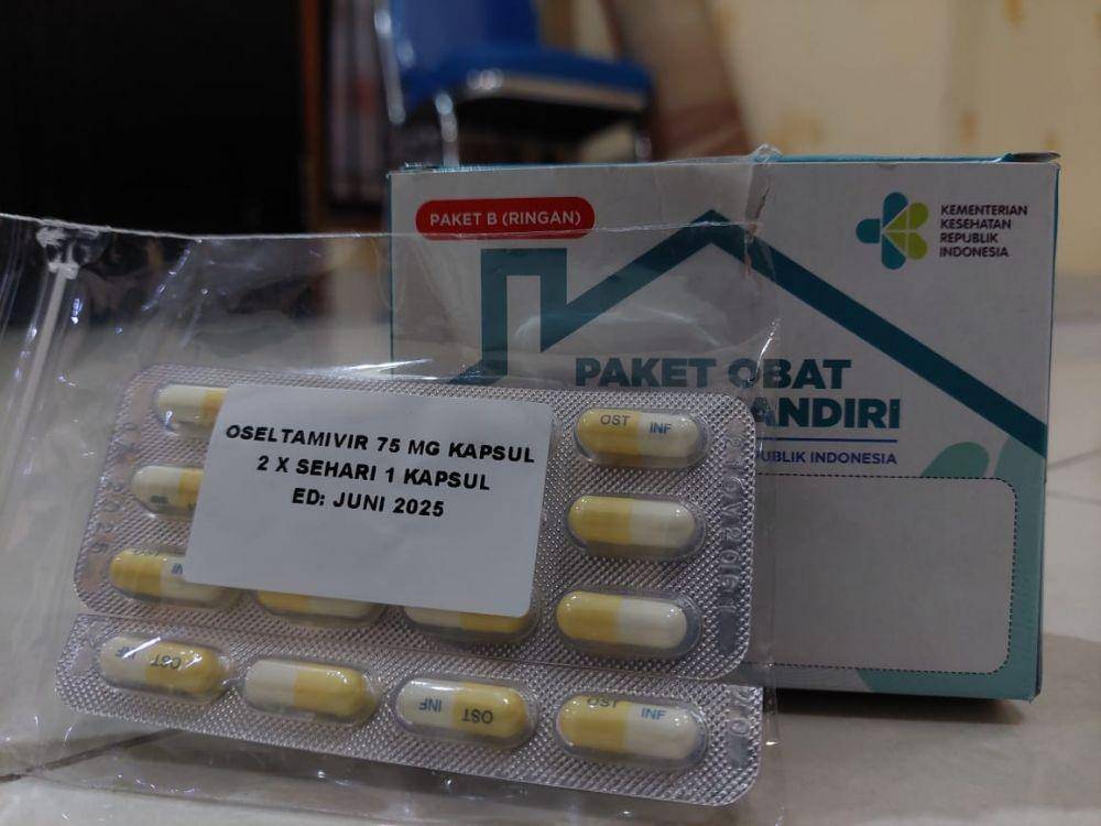 Obat Oseltamivir untuk Pasien COVID-19 yang melakukan isolasi mandiri. (dok. Kemenkes)