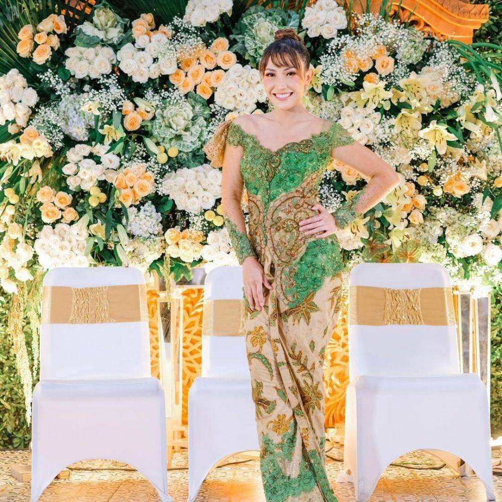 Ayu Dewi (instagram.com/mrsayudewi)