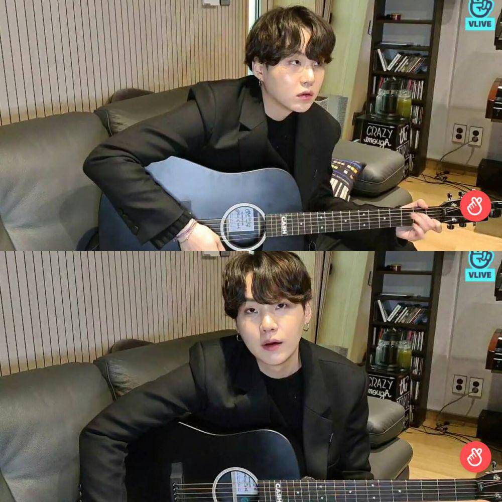 Suga dengan Gitar (vlive.tv)