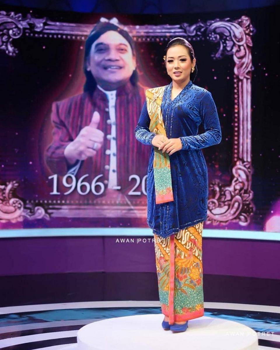 Soimah Pancawati (@awanpotret17 via instagram.com/showimah)