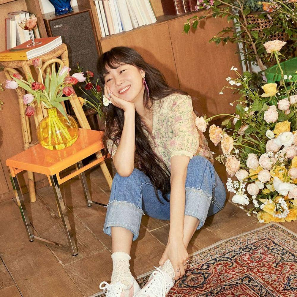 Gong Hyo Jin (instagram.com/rvvxhyo)