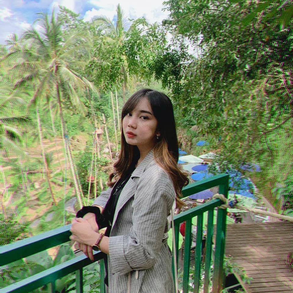 Yuriva (instagram.com/zhryuriva)