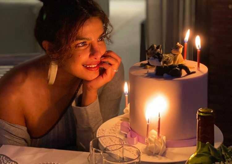 ultah Priyanka Chopra (instagram.com/priyankachopra)