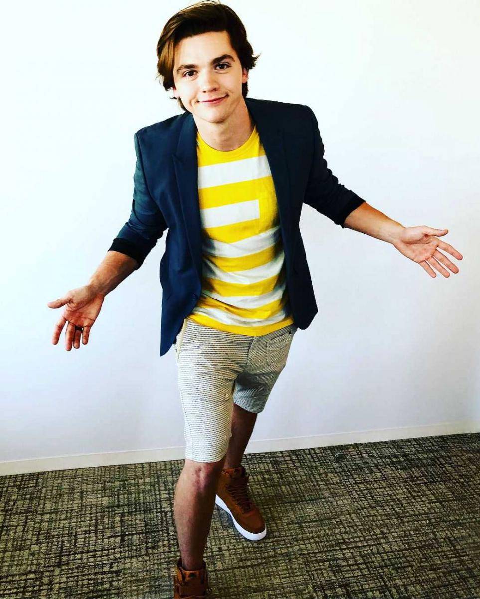 Joel Courtney (instagram.com/joel_courtney)