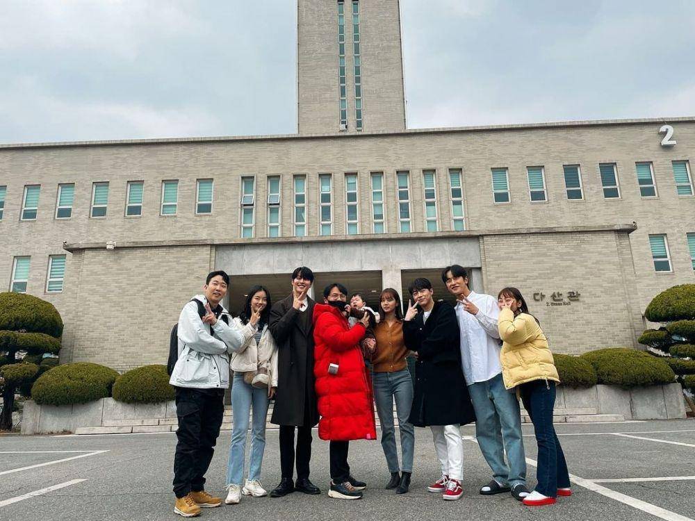 potret pemain dan kru My Roommate is a Gumiho (instagram.com/nam_seongwoo)