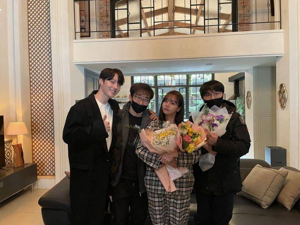 potret pemain dan kru My Roommate is a Gumiho (instagram.com/nam_seongwoo)