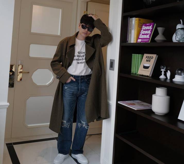 Lee Dong Hwi (instagram.com/dlehdgnl)