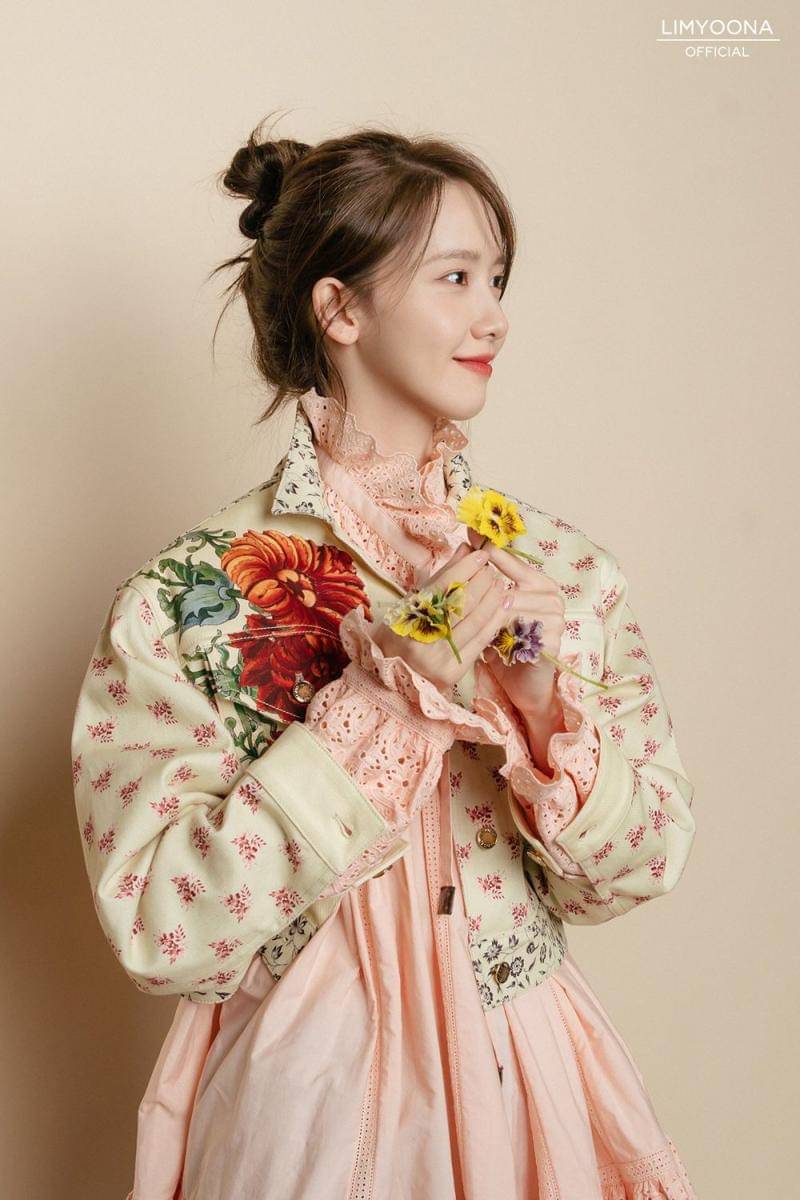 Yoona SNSD (post.naver.com/SMTOWN 신곡 포스트)