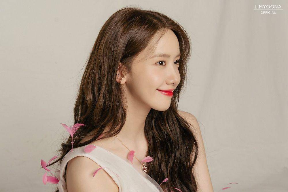 Yoona SNSD (post.naver.com/SMTOWN 신곡 포스트)