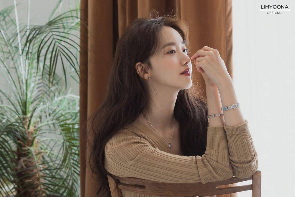 Yoona SNSD (post.naver.com/SMTOWN 신곡 포스트)