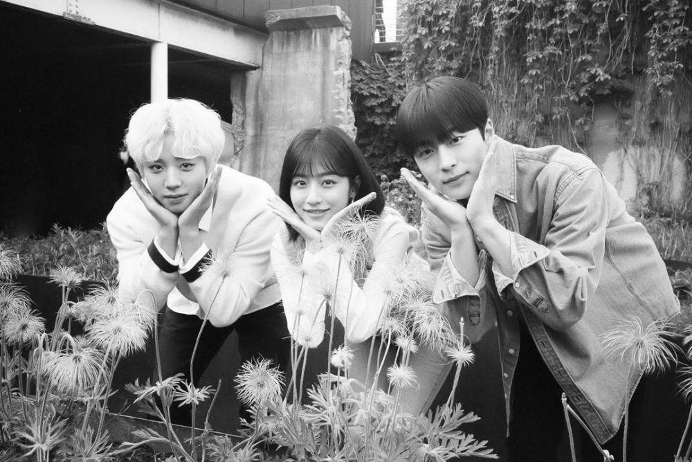 Tamat, 11 Alasan Harus Nonton KDrama At a Distance, Spring is Green