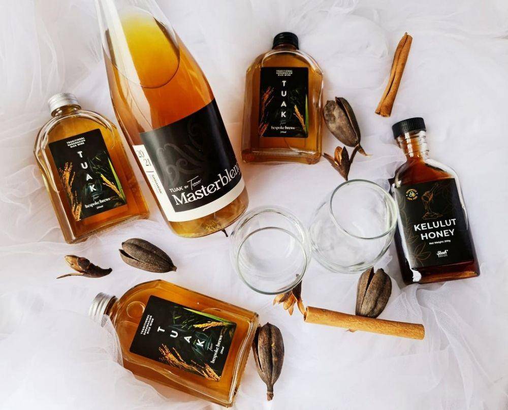 Tuak (instagram.com/stashincgifting)