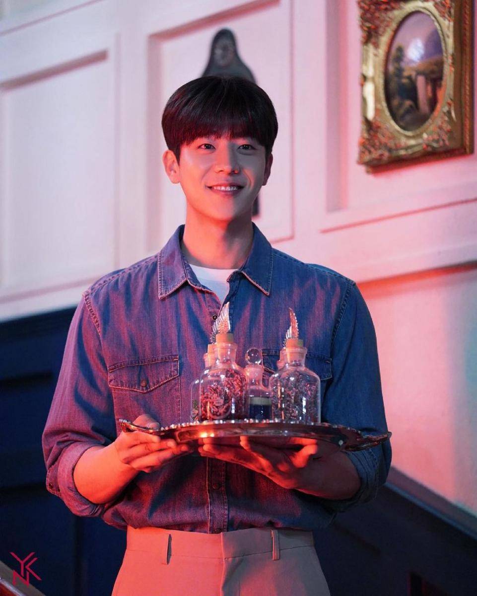 Chae Jong Hyeop The Witch's Diner (instagram.com/ynkentertainment)