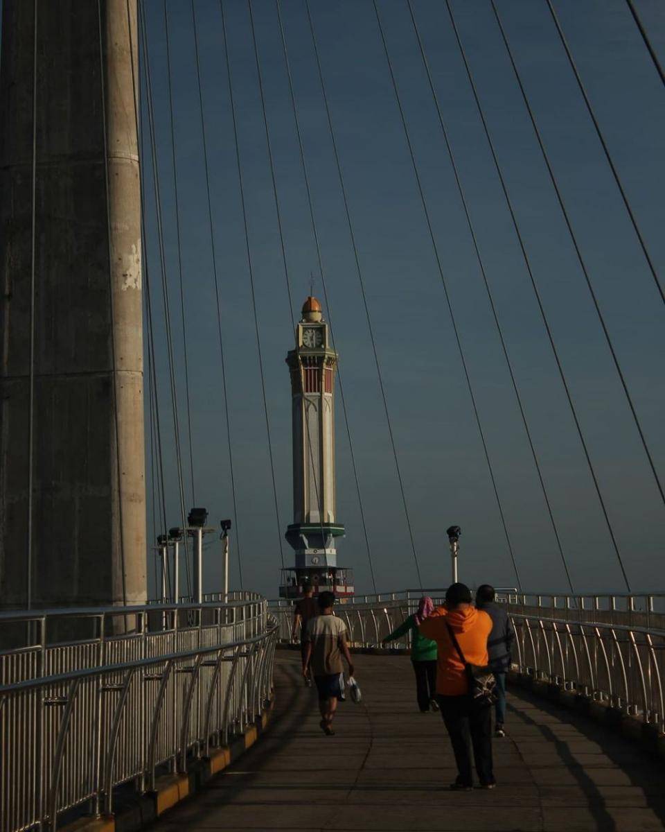 Jembatan Gentala Arasy (instagram.com/matiisuri)