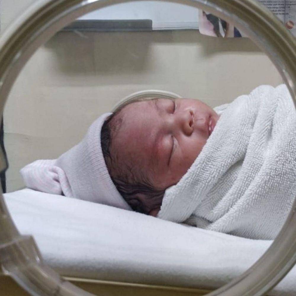 Janugia Bhisma Mahardika, cucu pertama Feni Rose. (Instagram.com/fenirose)