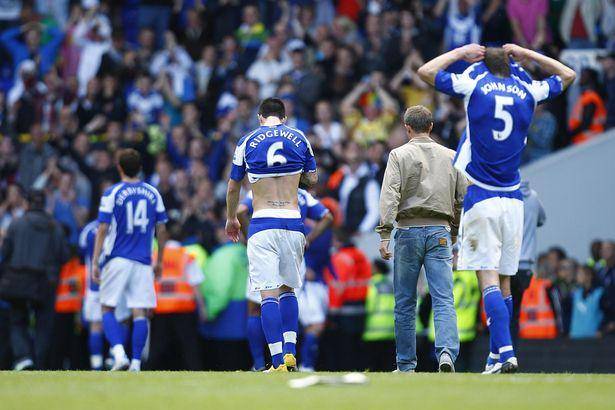 Potret kesedihan para pemain Birmingham City setelah terdegradasi dari Liga Primer Inggris musim 2010/2011. (birminghammail.co.uk)