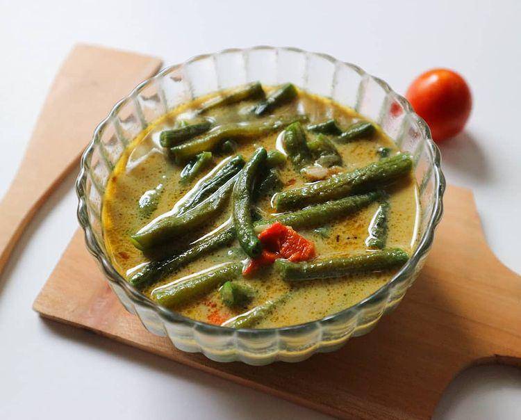 Sayur ulih khas Bali (instagram.com/moeza_d)