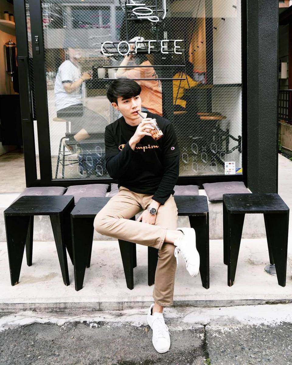 Zee Pruk (instagram.com/zeepruk)