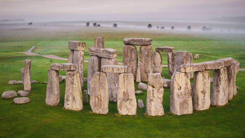 Stonehenge adalah salah satu situs purba yang misterius. (sky.com)