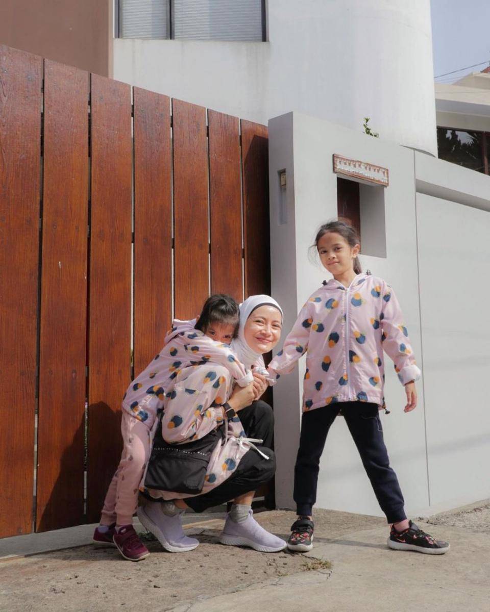 Dhatu dan anak-anak (instagram.com/dhaturembulan)