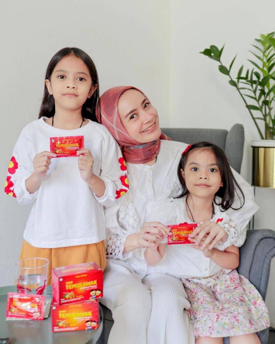 Dhatu dan anak-anak (instagram.com/dhaturembulan)